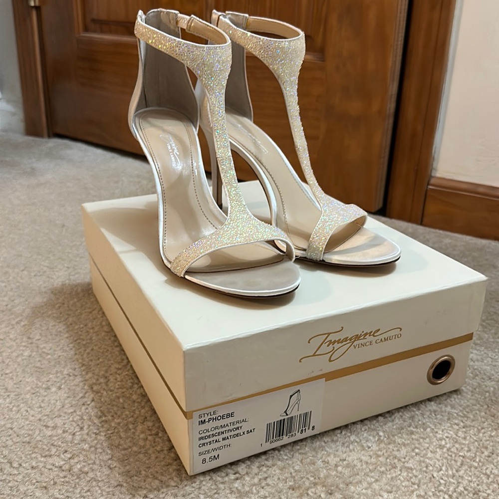 Imagine by Vince Camuto T-Strap Sandal Phoebe Wedding Bride Heel size 8.5